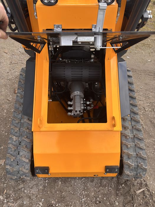 Skid steer zestaw  mini ładowarka gąsienicowa bobcat z osprzętem