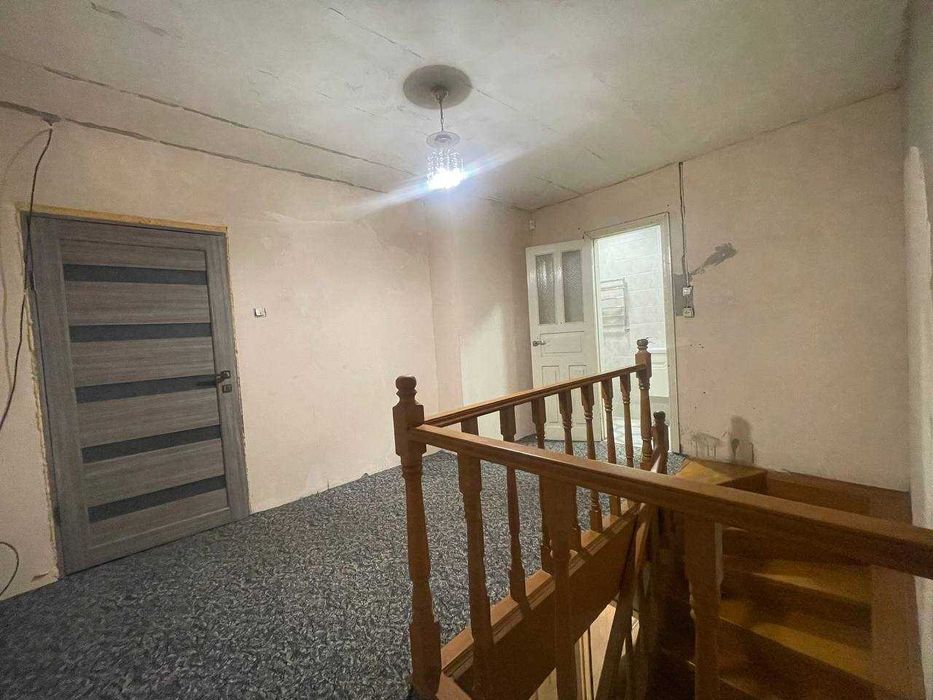 Продам 2х этажный дом на границе Южного и Буды 243 м2