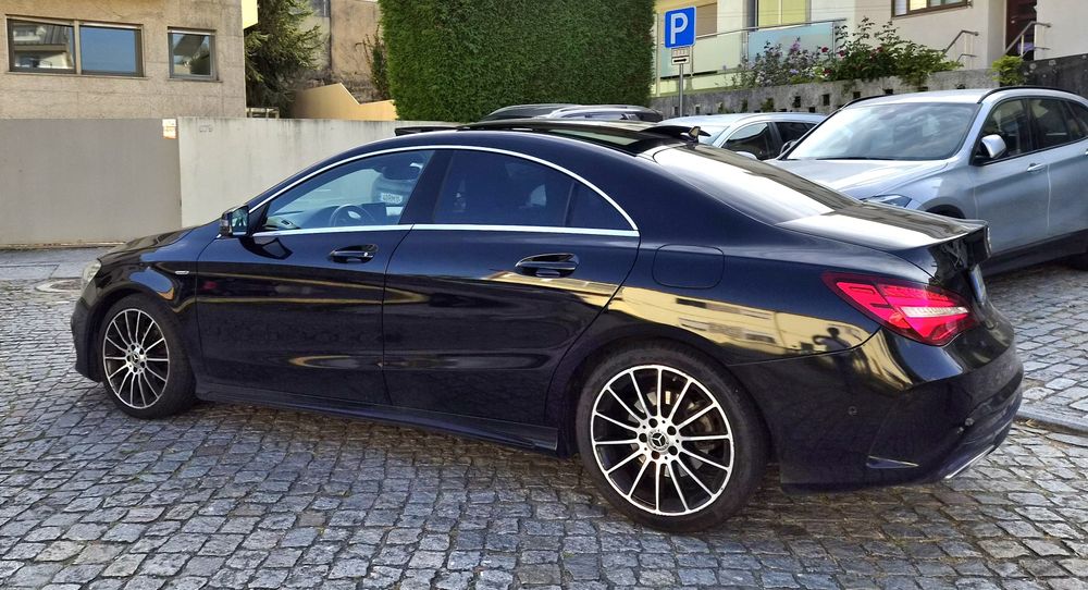 Mercedes CLA 180 CDI AMG Caixa Automática / Aceito Retoma