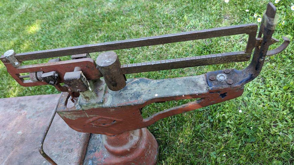 Ваги напольні старовинні