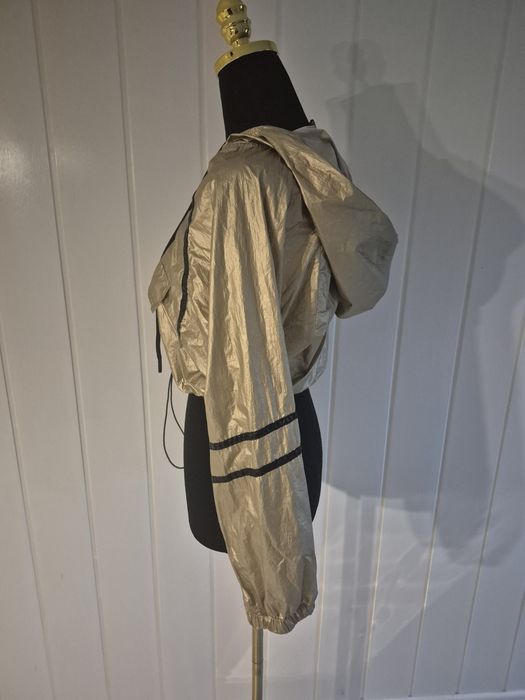 Kurtka, narzutka damska przeciwdeszczowa