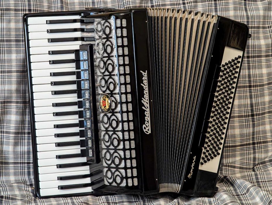 КУПУЮ РЕМОНТУЮ ПРОДАЮ,  Баяни Акордеони Гармонії