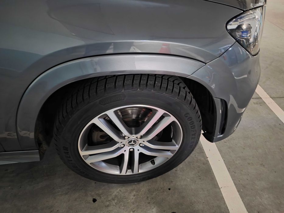 Conjunto 4 Jantes 22" originais e Pneus Mercedes