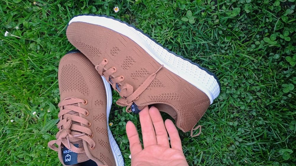 Nowe sneakersy 39 na szeroką stopę camel haluksy lekkie  brazowe