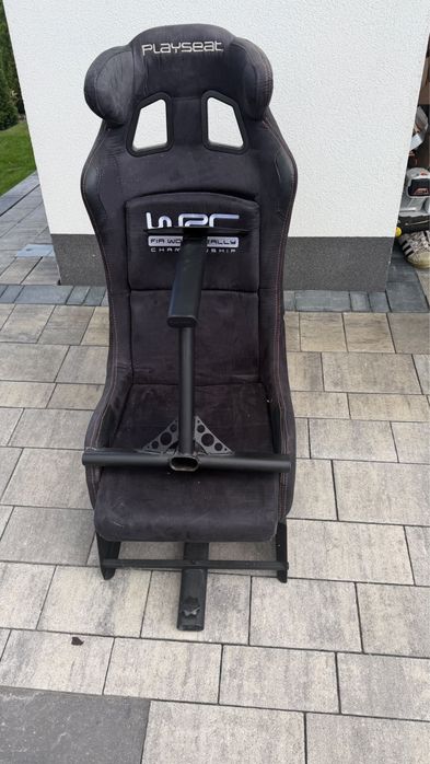 Fotel gamingowy Playseat Alcantara + kierownica z pedałami