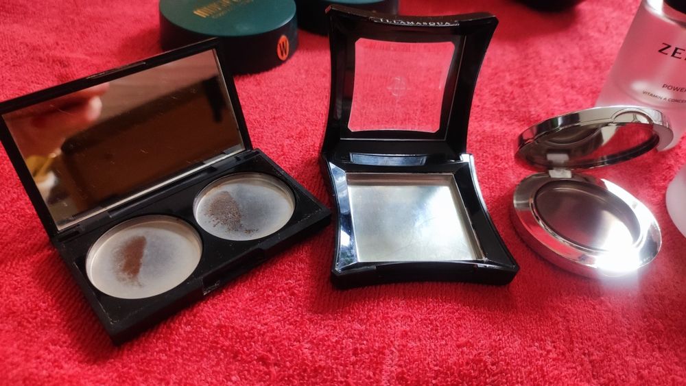 Puste opakowania po kosmetykach