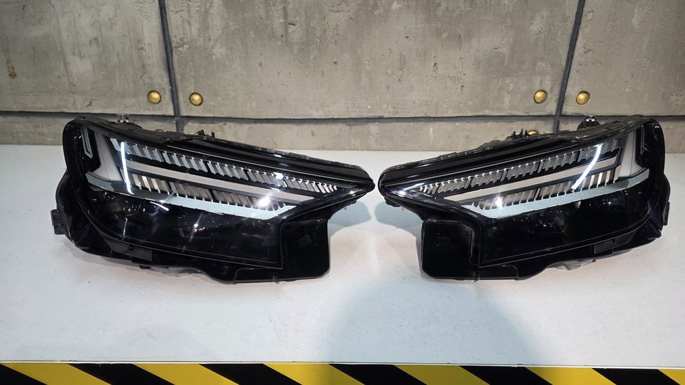 Фари Audi Q4 e-tron Matrix LED оригінал комплект ліва права Європа рестайл