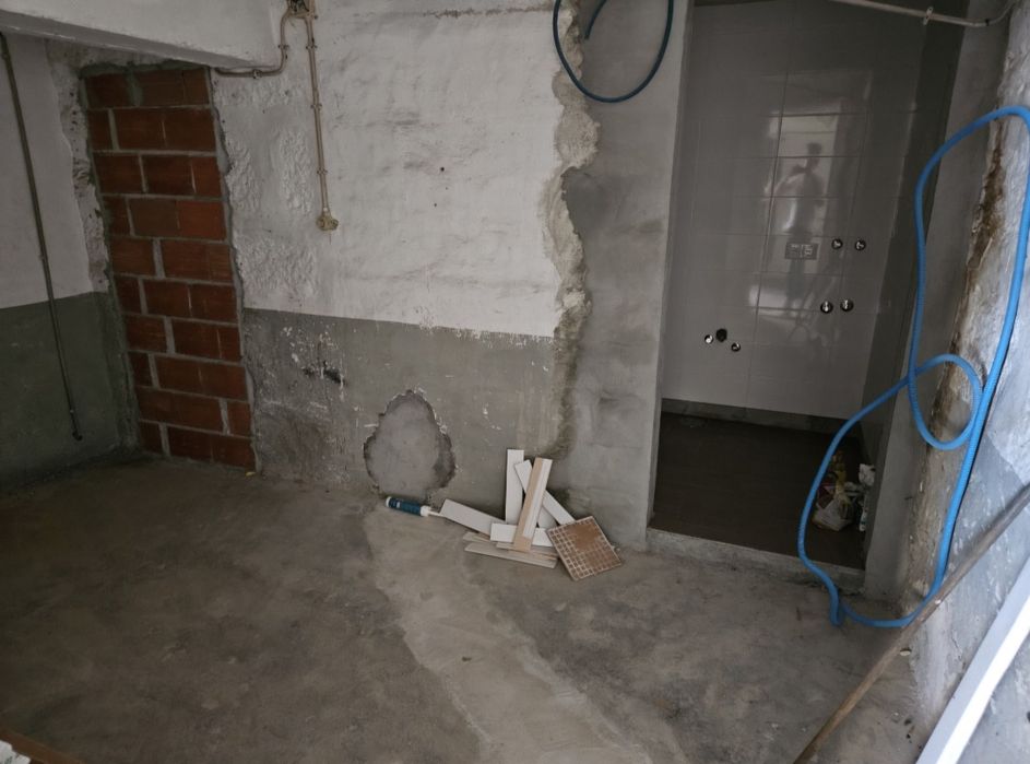 Aluga-se espaço comercial