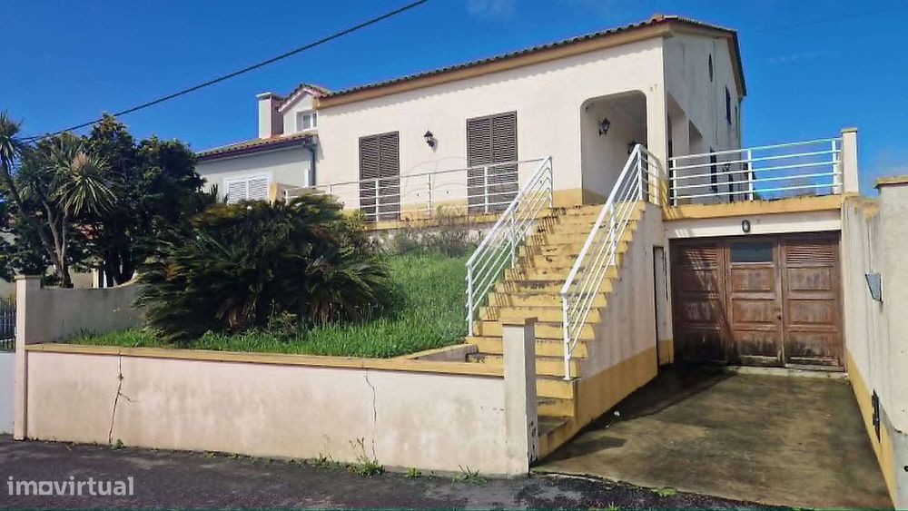 Moradia T4 para venda