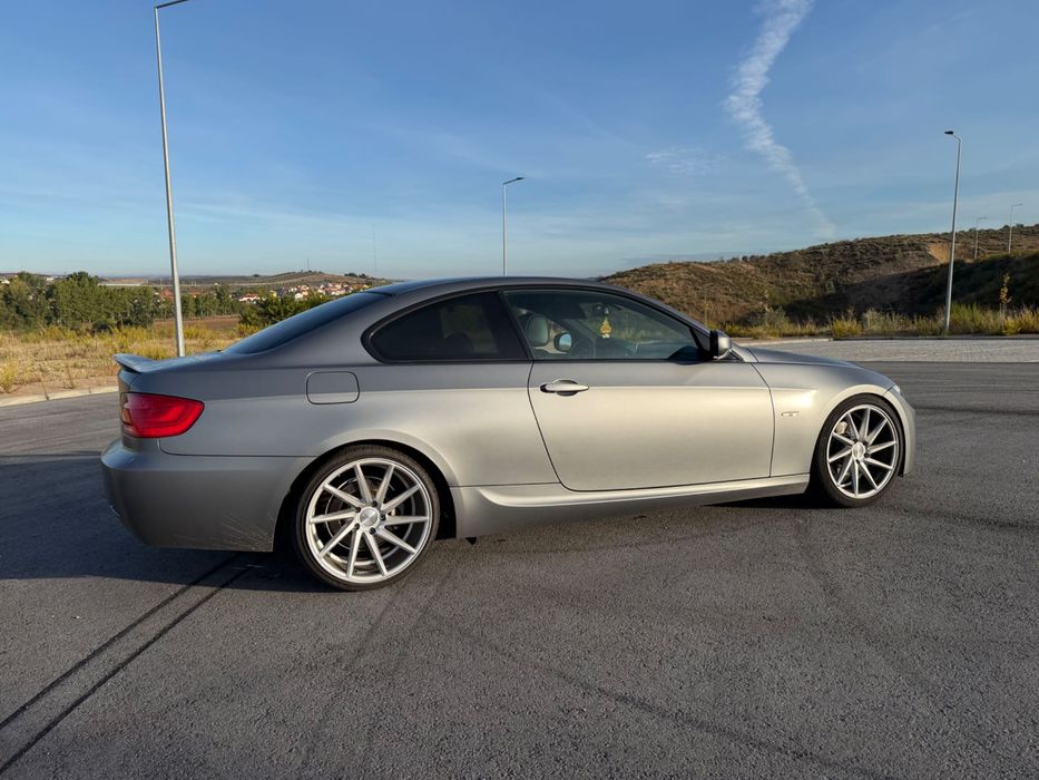 BMW e92 coupé 320 D Frozen grey bmw individual original