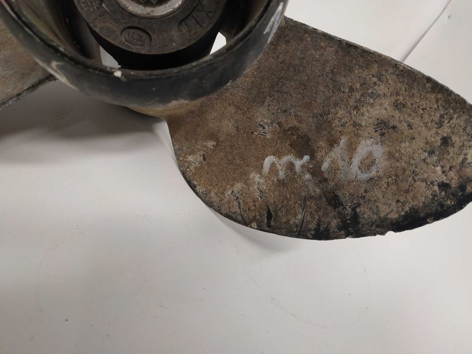 Śruba napędowa Johnson Evinrude OMC (13-1/4 x 17) nr.10