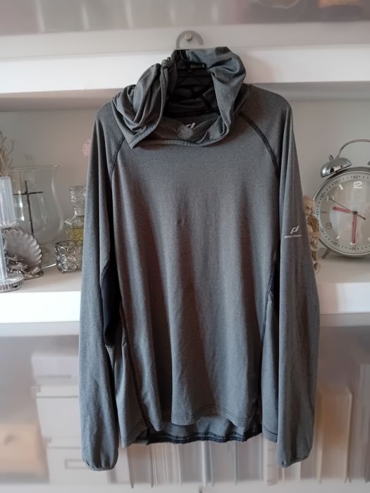 Bluza sportowa marki Pro Touch z kapturem i kominem