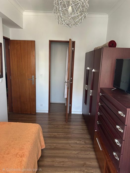 Quarto com casa de banho privativo