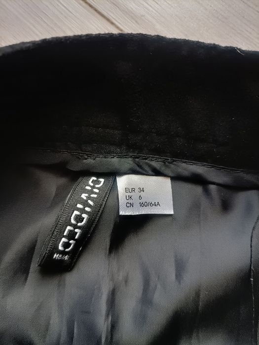 Spódniczka damska trapezowa mini na guziki (rozmiar 34) H&M