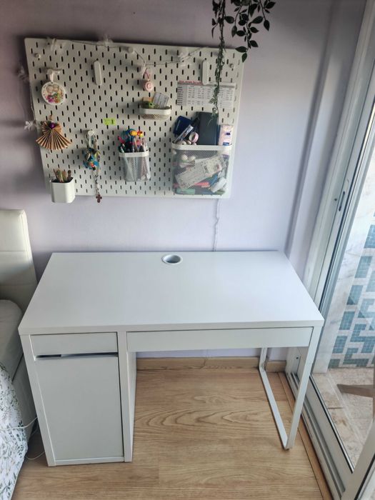 Conjunto de secretária Micke + placar skadis