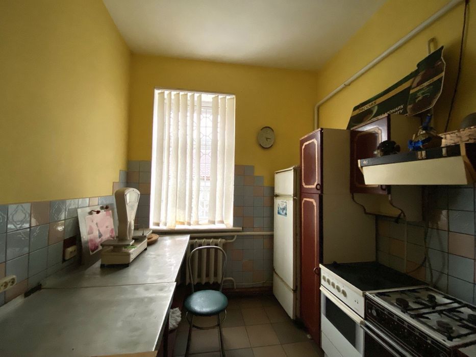 Фасадне приміщення 485 кв.м