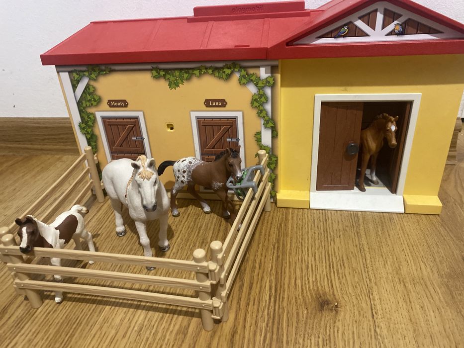 Stajnia dla koni schleich collecta playmobil