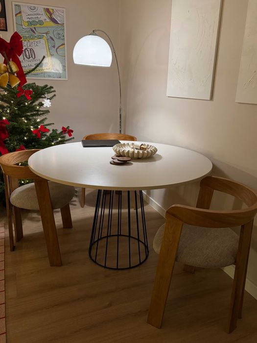 Stół okrągły biały jadalnia salon design, loft