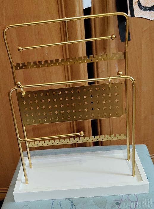 Stojak na biżuterię