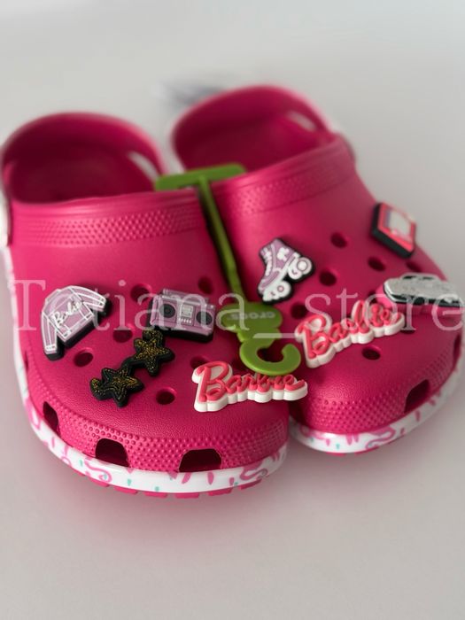 Крокси рожеві яскраві для дівчинки з джибітсами Барбі Crocs Barbie clog classic original C8 C9 C10 C11 C12 C13 J1 J2 J3