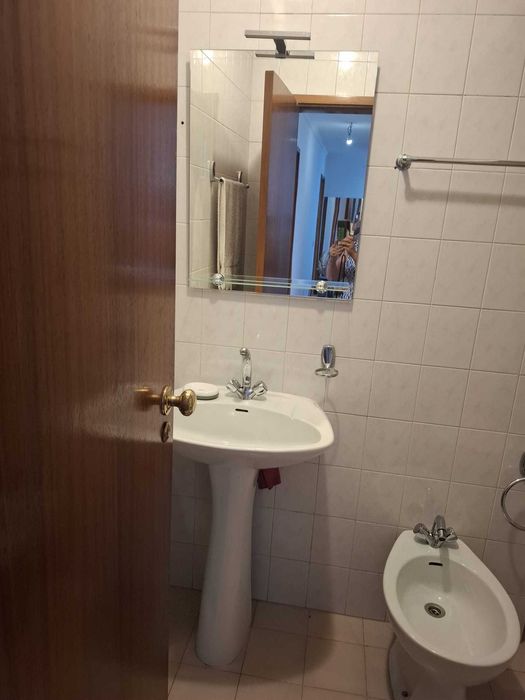 Alugo quarto a estudante em t2 próximo da universidade de aveiro