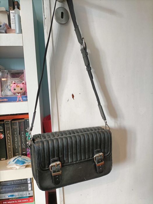 Bolsa tiracolo preta Zara