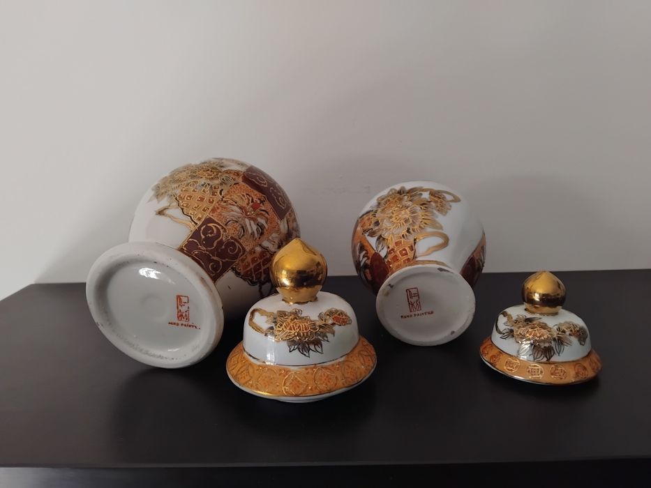 Potes em porcelana com decoração Satsuma