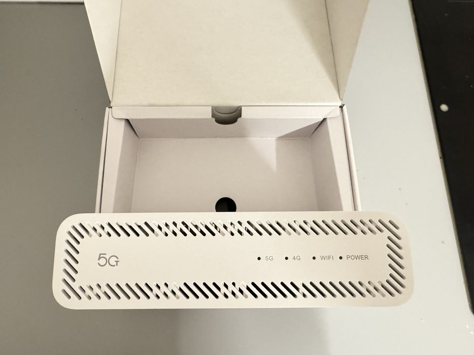 TCL LinkHub HH512LV Router 5G