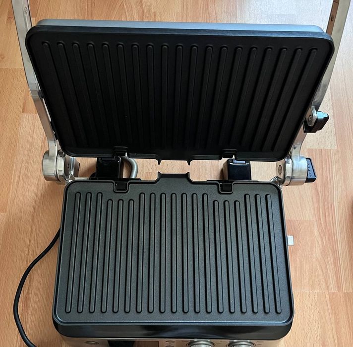 Гриль-барбекю новий електричний Delonghi CGH1020D