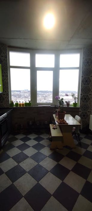 Продаж великої двокімнатної квартири в Ірпені 72м2