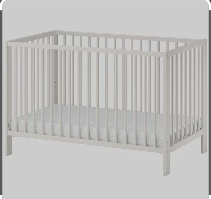 Berço de grades bebé Ikea