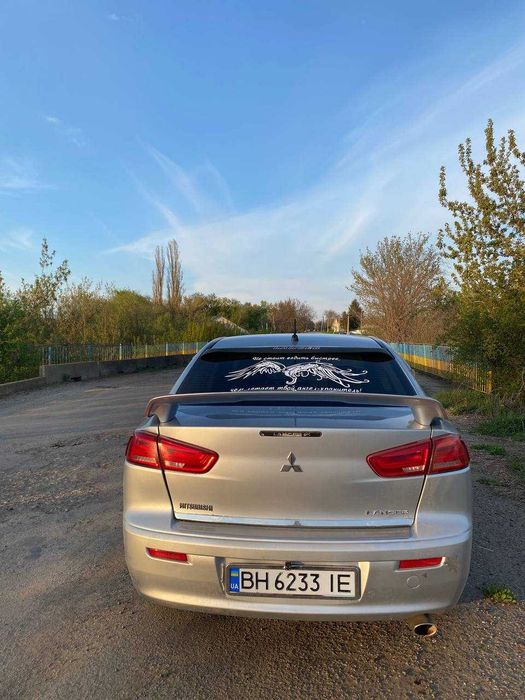 Продам mitsubishi lanser X