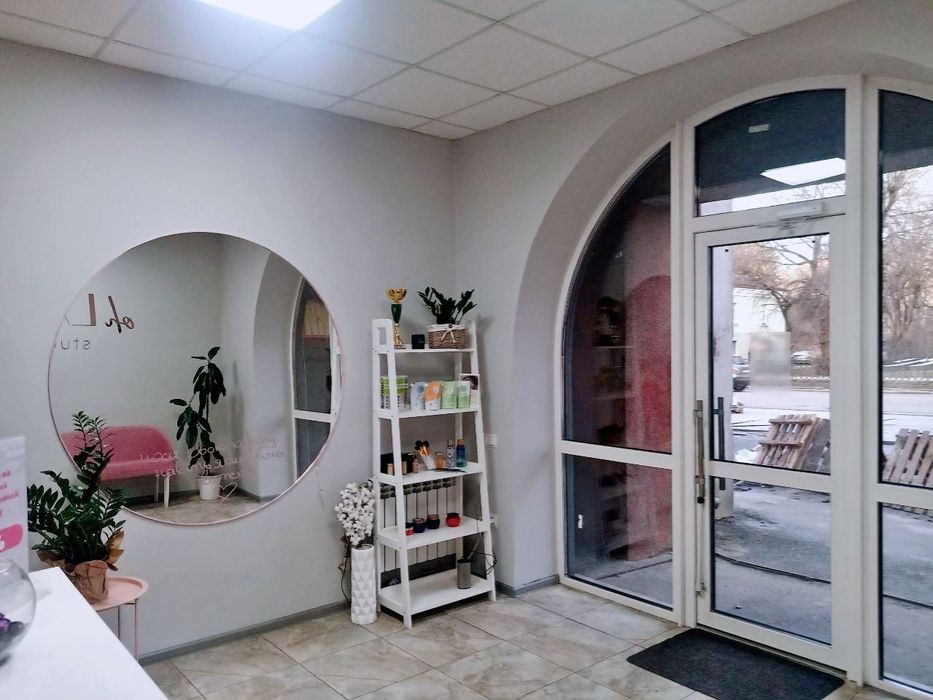 • Оренда фасадного приміщення, центральна частина міста