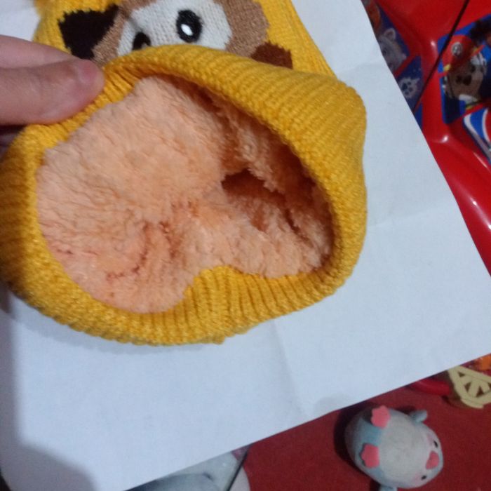 Gorros de criança novos