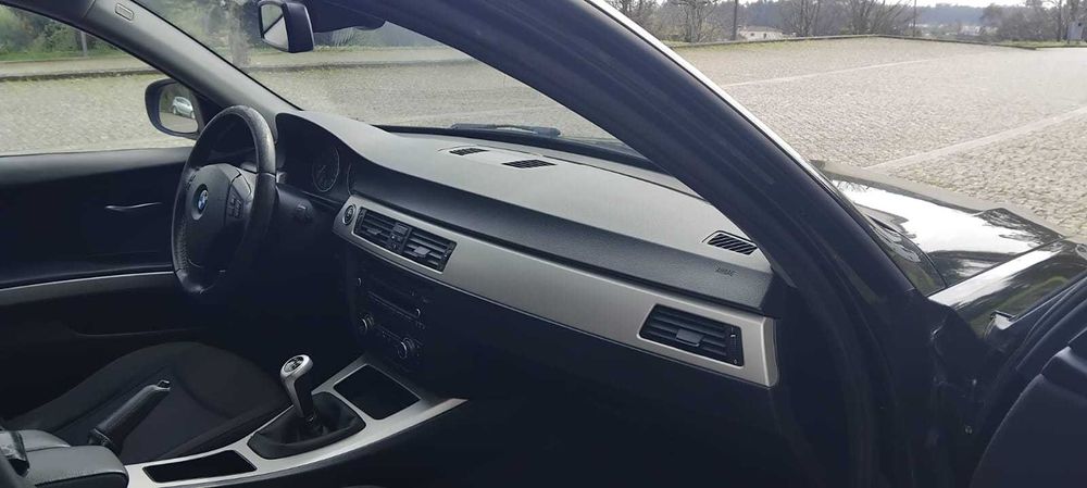 BMW 318 Touring - Diesel - Ano 2010 - Nacional