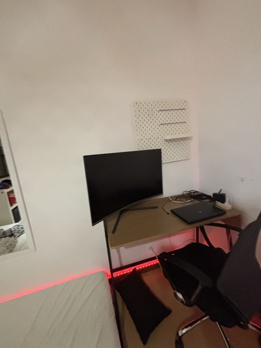 Monitor curvo 4k