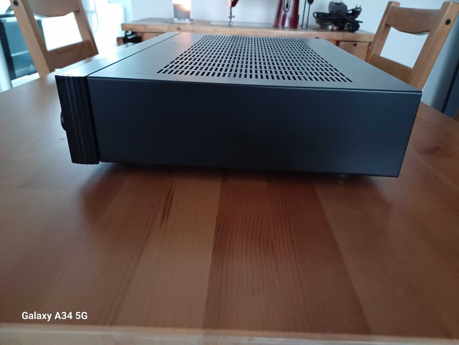 Wzmacniacz Rotel RA-945