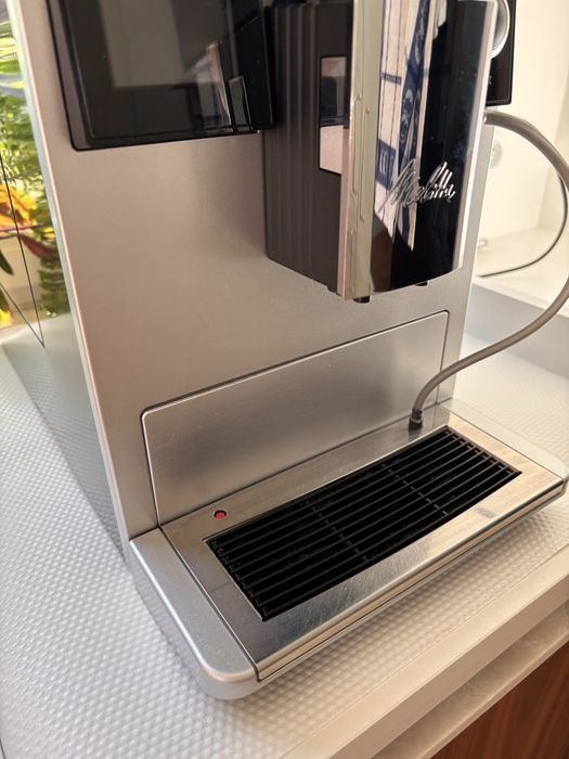 Ekspres ciśnieniowy do kawy Melitta Latte Select F63/0-201