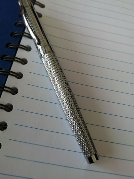 Canetas aparo pierrre cardin e Parker