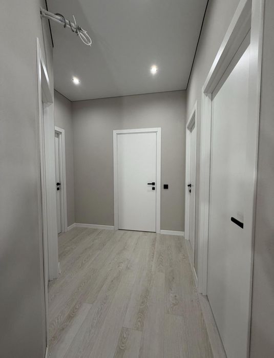 Продаж сучасного таунхауса в котеджному містечку New Village, Сторожни