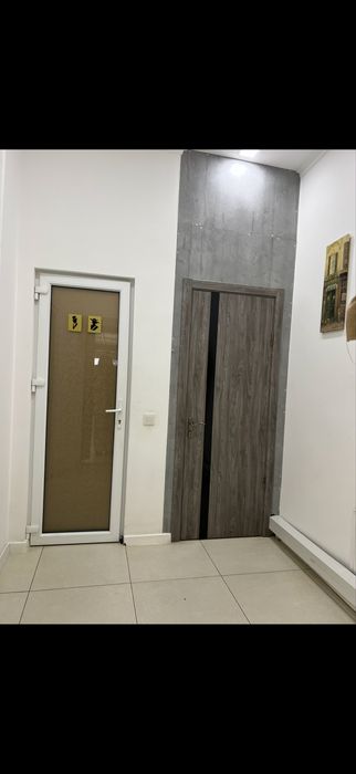 Здамо в оренду приміщення біля гімназіі 90 квм