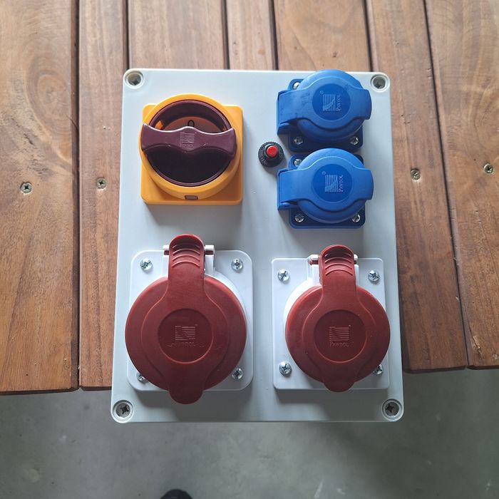 Rozdzielnia R-BOX 240 IP44