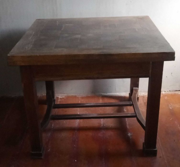 Деревянный стол раздвижной 40-50 г 20 ст