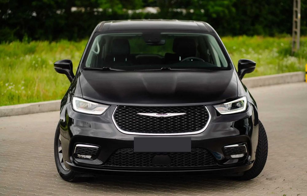 Chrysler Pacifica Hybrid 2023
