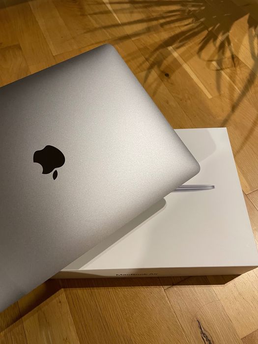 Apple MacBook Air 2020 Intel i5 8GB RAM Dysk 256GB + Apple Magic Mouse (Warszawa/Osięciny)