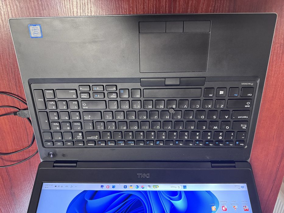 Dell precision 7530 15.6 4k  core i7 1TB