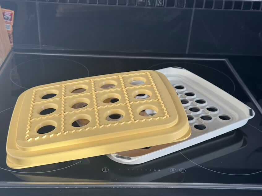 Tupperware Pierogomania - Foremki do pierogów, uszek i ciast