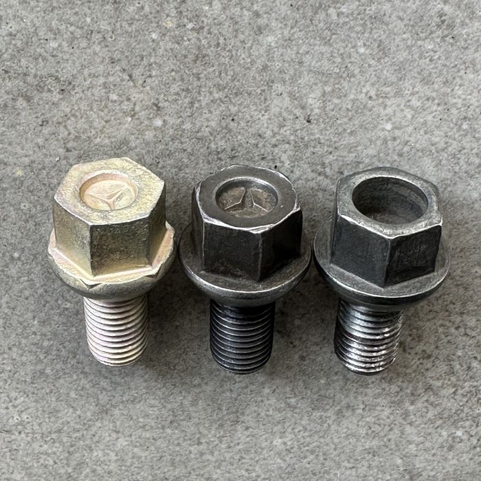 Болти колісні Mercedes та AMG w123 w126 w116 R107 w124 w201 190 w210