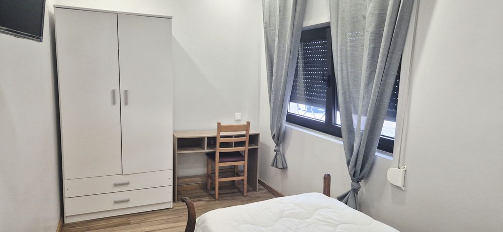 Quarto (Suíte)às Piscinas da Constituição