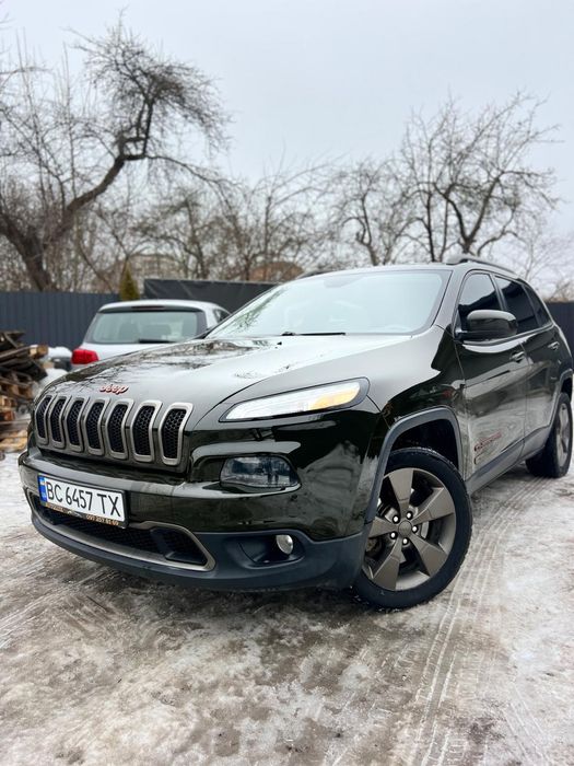 Продам позашляховик jeep